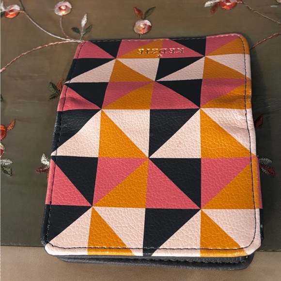 Kedzie Bundle - Crossbody and Wallet | Upcycled Charles Keith Strap - Picture 11 of 13